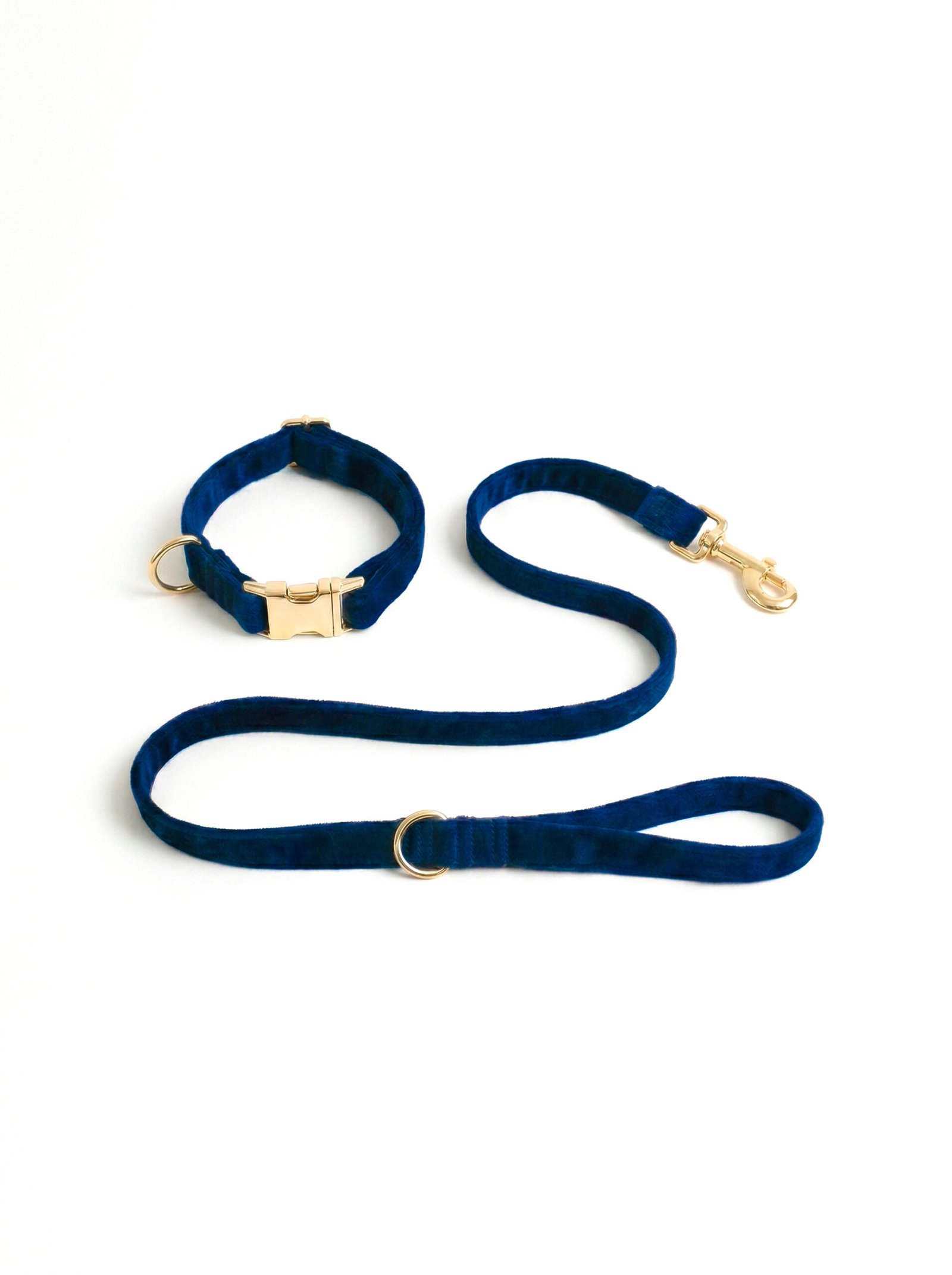 deep-blue-velvet-set